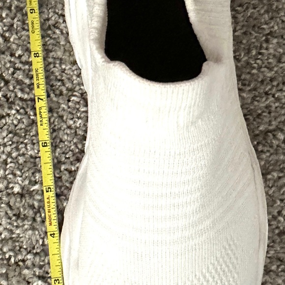 Women’s White Slip-On sneakers Size 7.5 - Picture 7 of 8